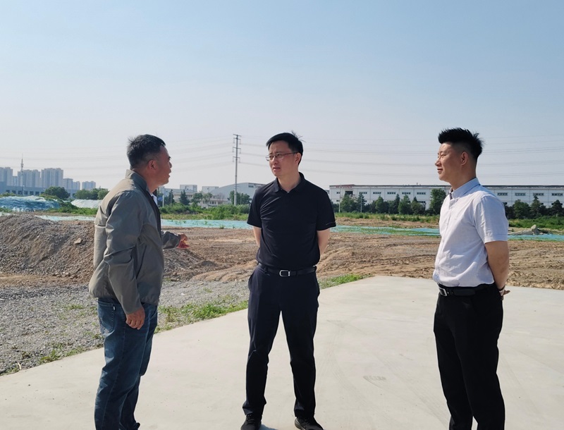 20250529徐總調(diào)研招商項(xiàng)目現(xiàn)場1.jpg